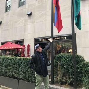 Meet your Posher, Carlos